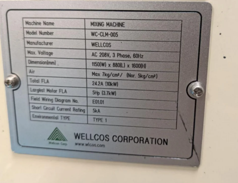 WELLCOS WC-CLM-005 plate identifying 208 volt three-phase configuration