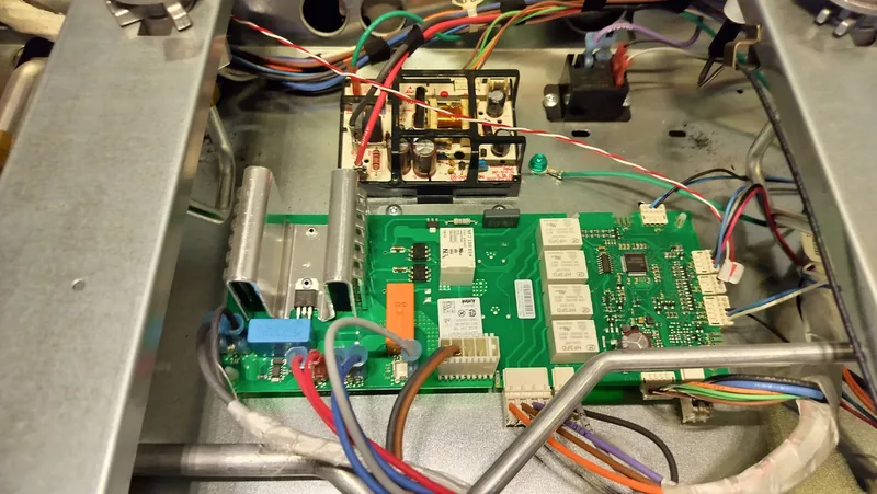 Thermador Pro Grand control board and wiring documented during display boot-loop diagnosis.